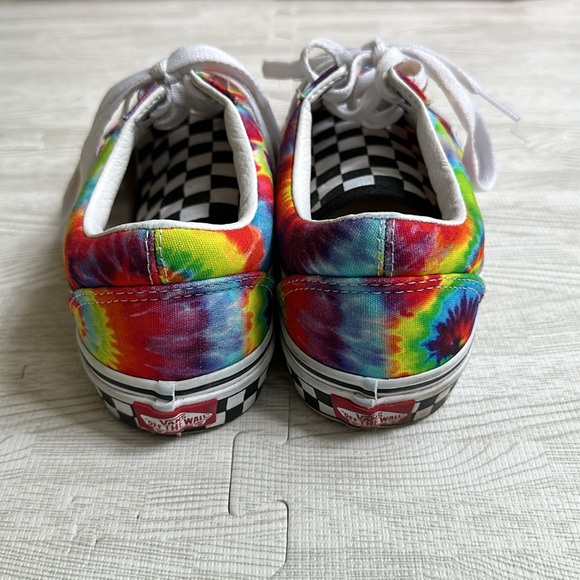 Vans - Picture 2 of 7